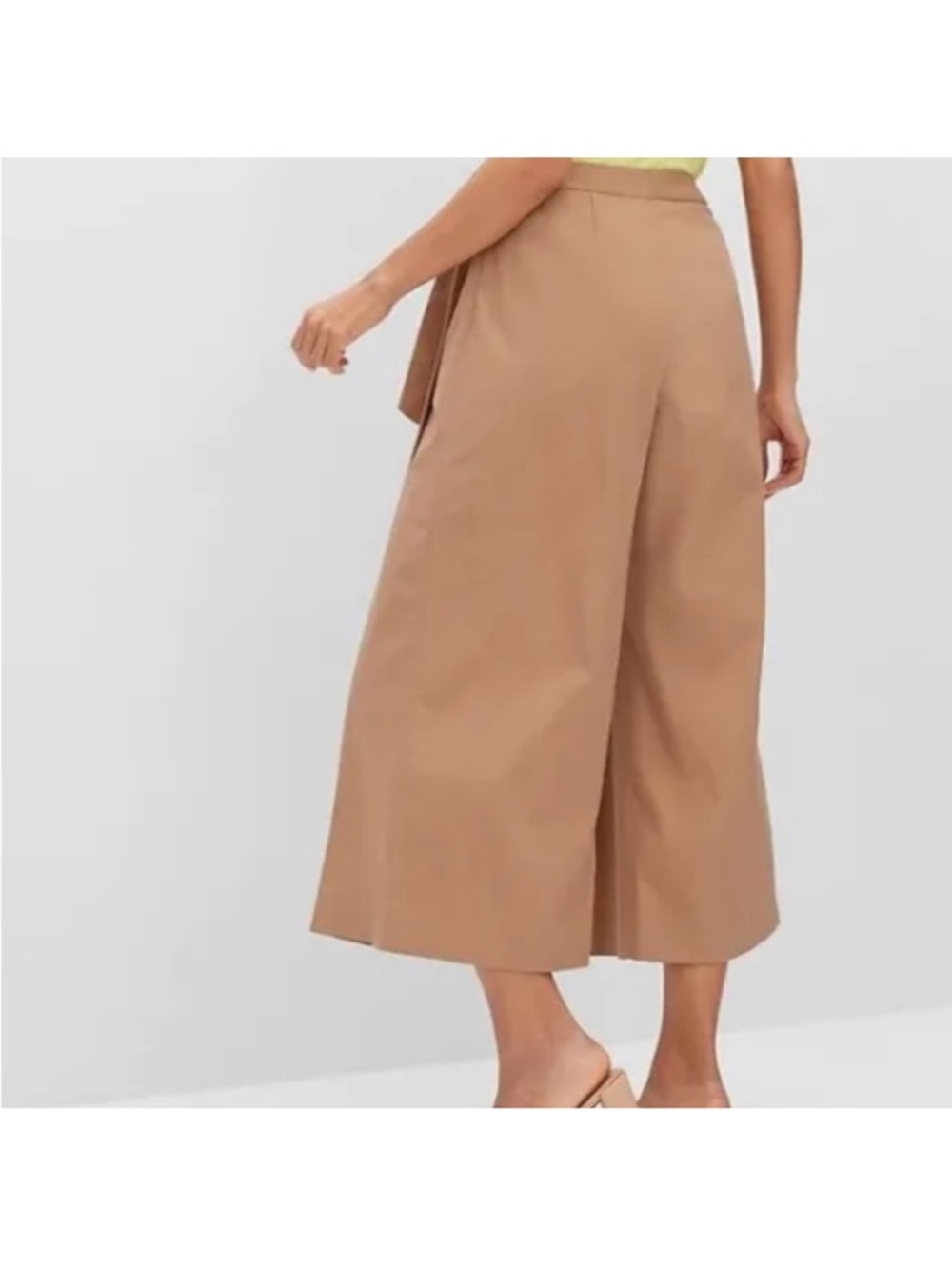 NWT Banana Republic Black
Organic Cotton Wide Leg
Foldover Pants 4 - Picture 3 of 13